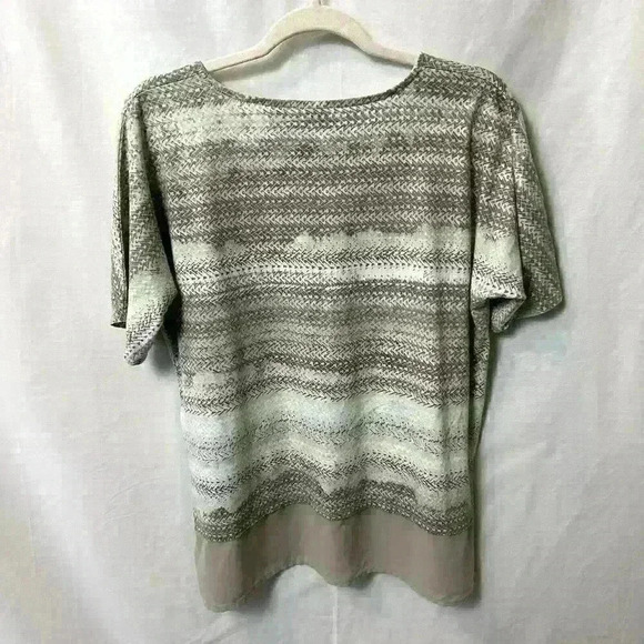 Chicos Womens Size 1 Medium Tan White Tunic Short Sleeve Top V Neck Chiffon Hem - Picture 11 of 13